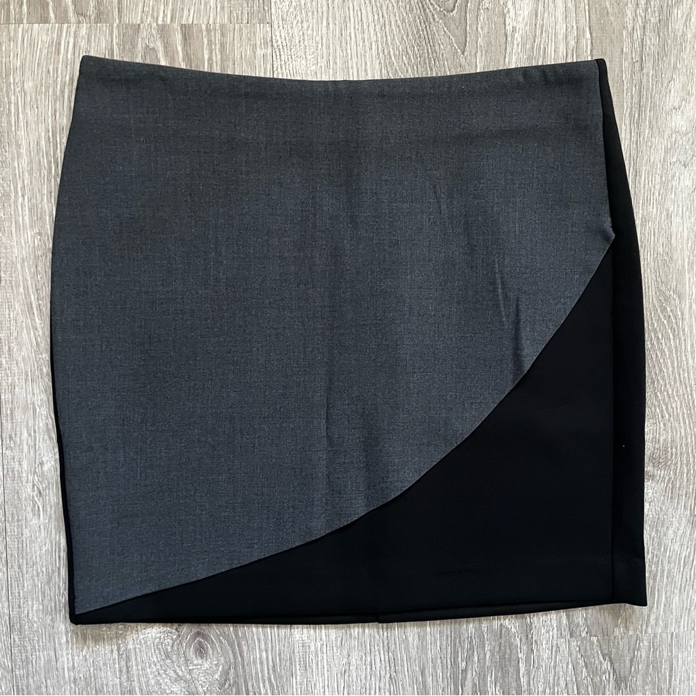 Forever 21 gray & black skirt